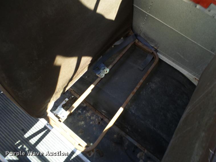 image for item DC7983 1999 International 3800 school bus