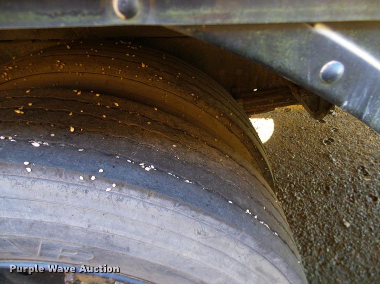 image for item DC7983 1999 International 3800 school bus