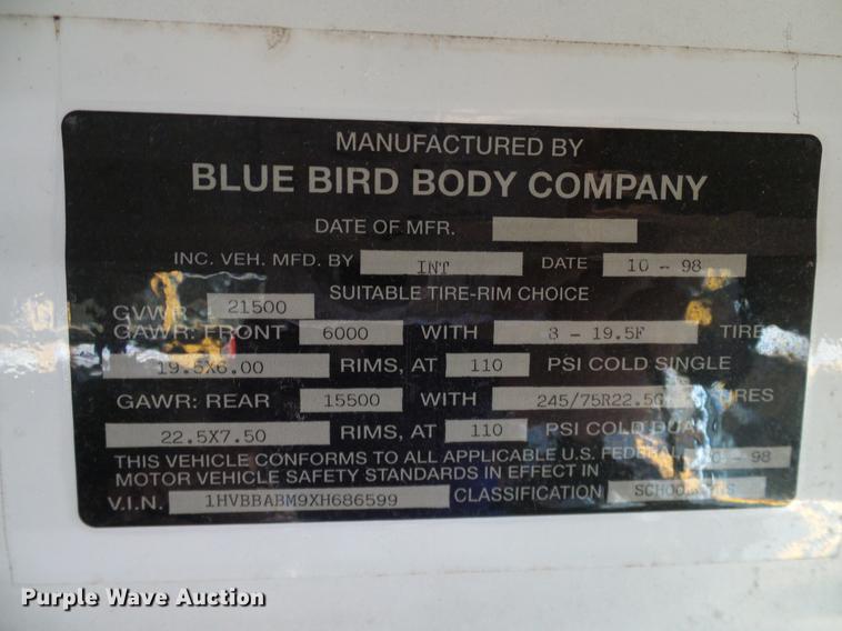 image for item DC7983 1999 International 3800 school bus