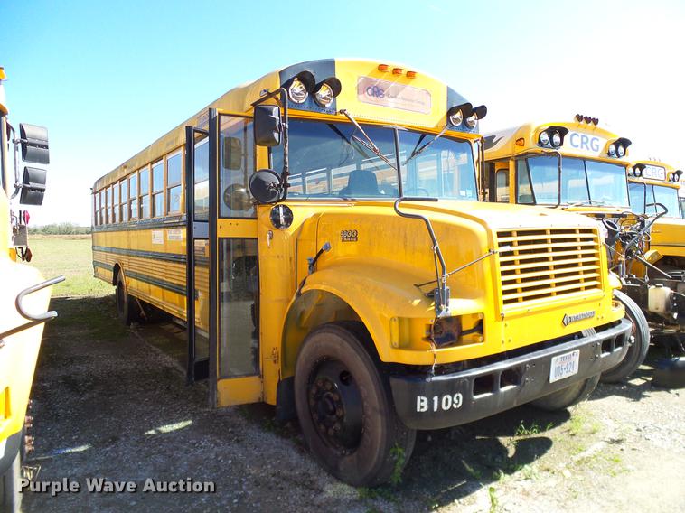 image for item DC7984 1998 International 3800 Thomas school bus