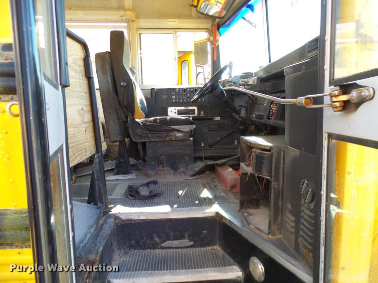 image for item DC7984 1998 International 3800 Thomas school bus