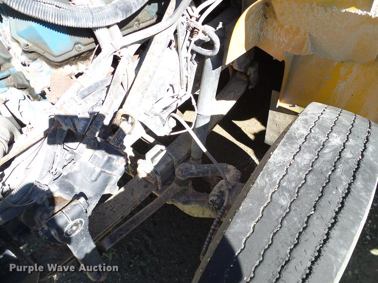 image for item DC7984 1998 International 3800 Thomas school bus