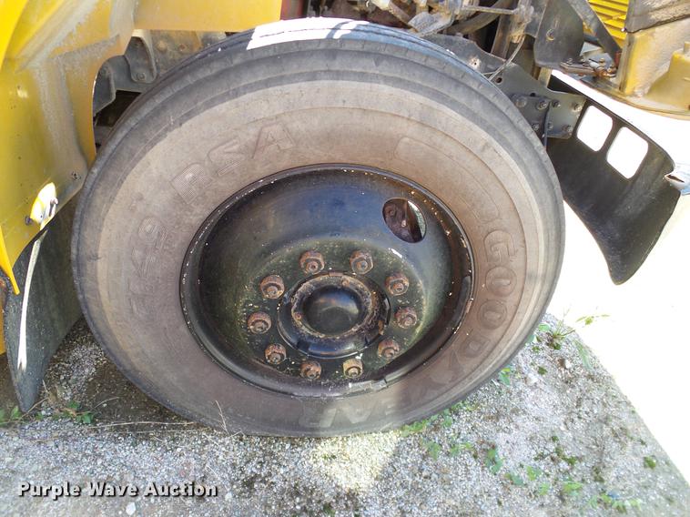 image for item DC7984 1998 International 3800 Thomas school bus