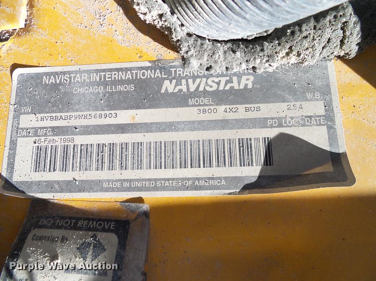 image for item DC7984 1998 International 3800 Thomas school bus