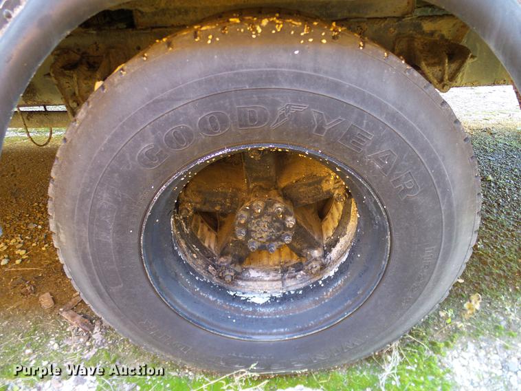 image for item DC7985 1997 International 3800 Blue Bird school bus