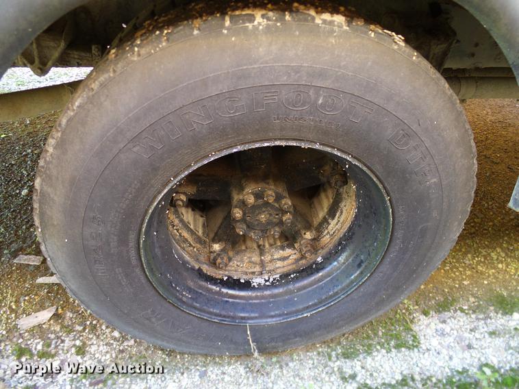 image for item DC7985 1997 International 3800 Blue Bird school bus