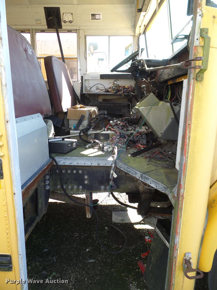 image for item DC7988 2001 Freightliner FS65 Blue Bird school bus