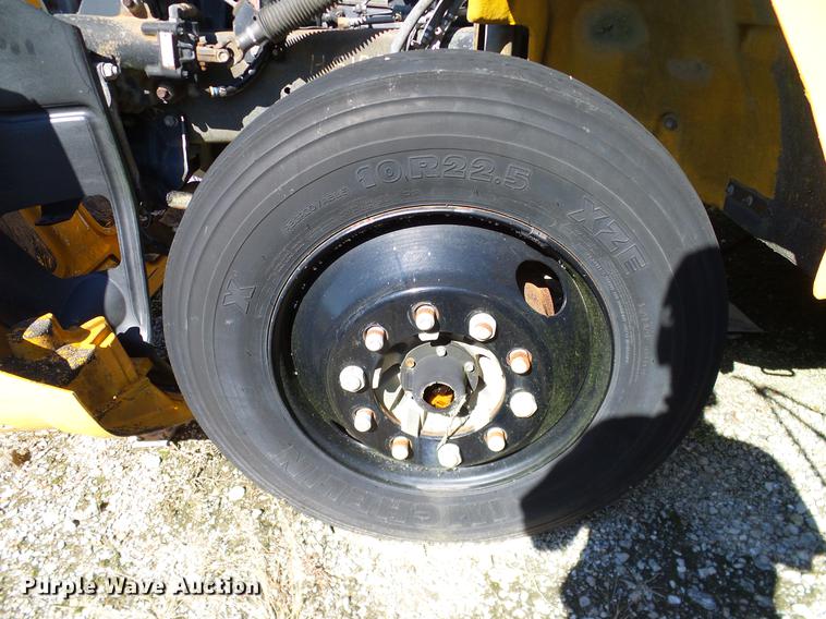 image for item DC7988 2001 Freightliner FS65 Blue Bird school bus