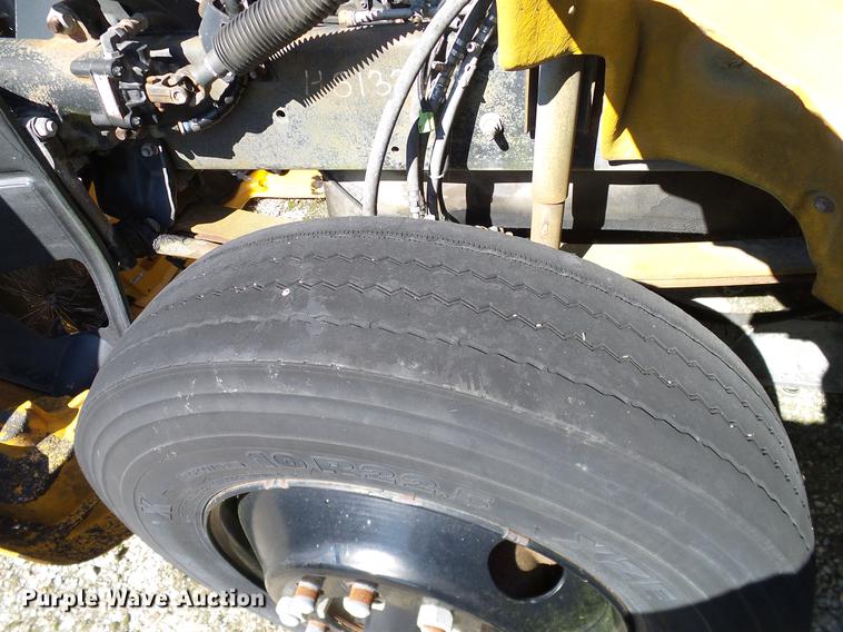 image for item DC7988 2001 Freightliner FS65 Blue Bird school bus