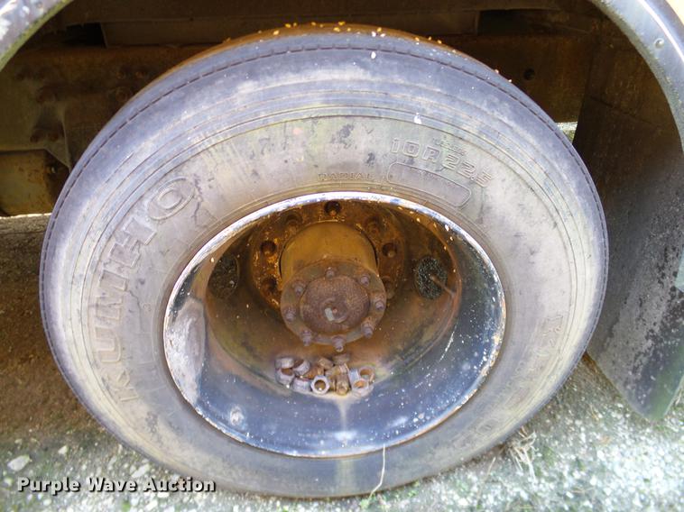 image for item DC7988 2001 Freightliner FS65 Blue Bird school bus