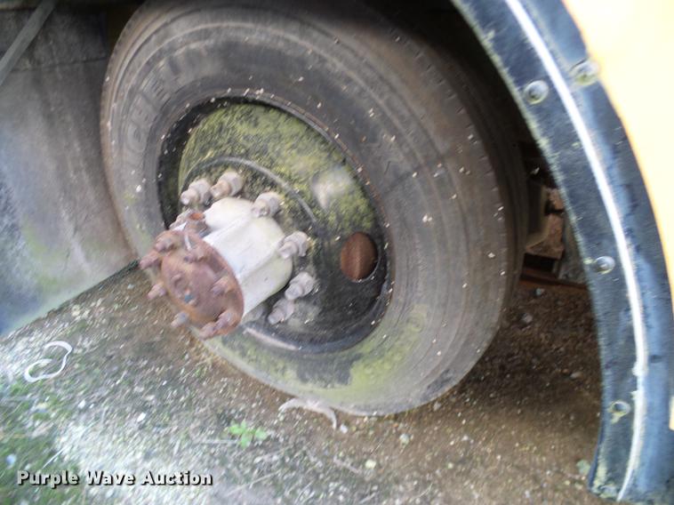 image for item DC7988 2001 Freightliner FS65 Blue Bird school bus