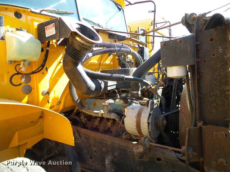 image for item DC7989 1990 International 3700 American Bus Corp. school bus