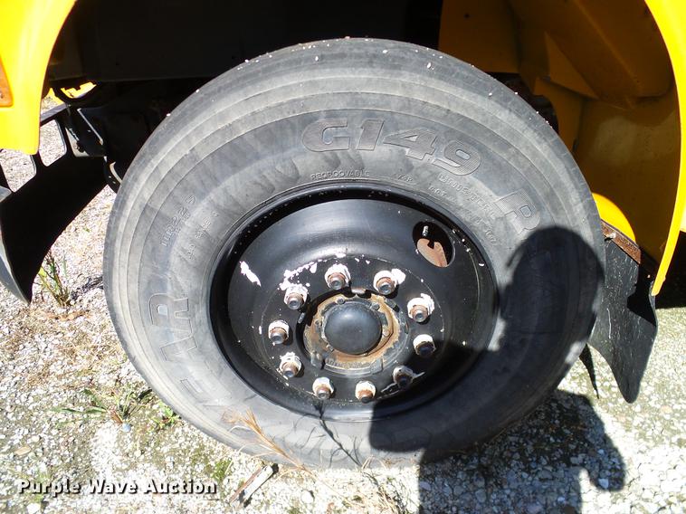 image for item DC7989 1990 International 3700 American Bus Corp. school bus