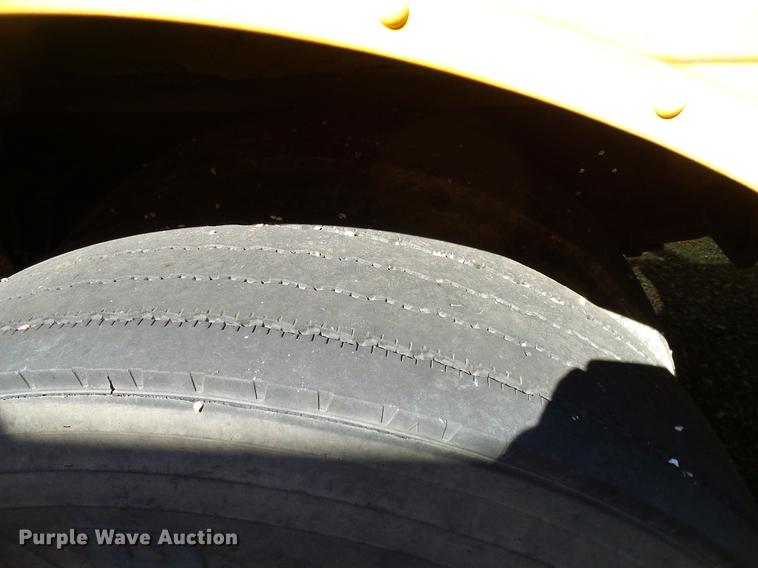 image for item DC7989 1990 International 3700 American Bus Corp. school bus