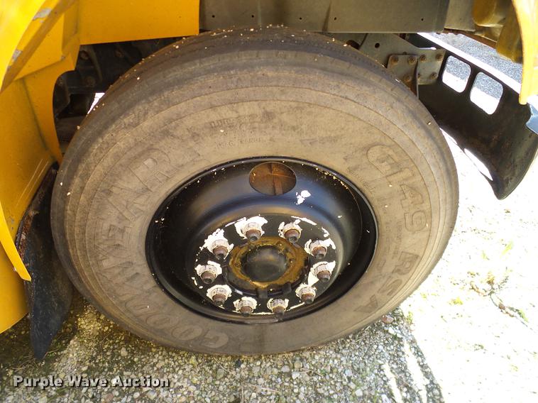 image for item DC7989 1990 International 3700 American Bus Corp. school bus