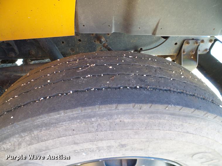 image for item DC7989 1990 International 3700 American Bus Corp. school bus