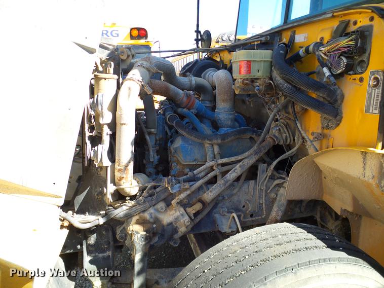 image for item DC7991 1998 International 3800 Thomas school bus