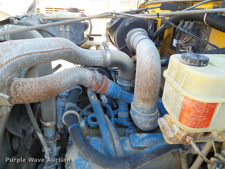 image for item DC7991 1998 International 3800 Thomas school bus