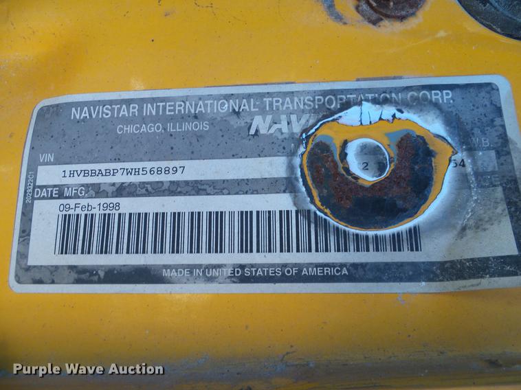 image for item DC7991 1998 International 3800 Thomas school bus