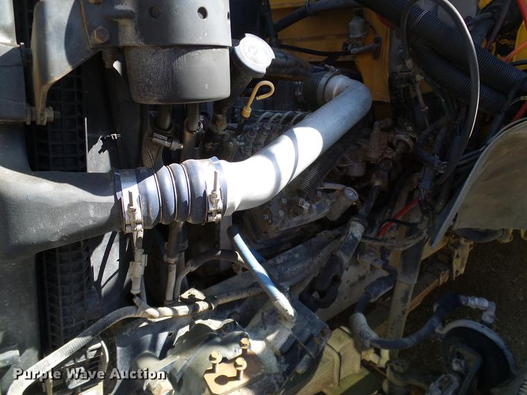 image for item DC7993 1997 Ford B800 Thomas school bus