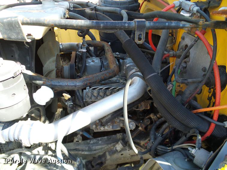 image for item DC7993 1997 Ford B800 Thomas school bus