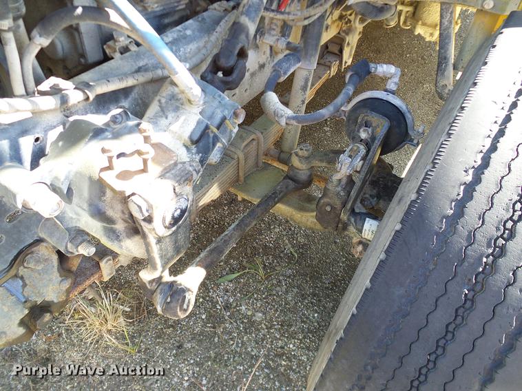 image for item DC7993 1997 Ford B800 Thomas school bus