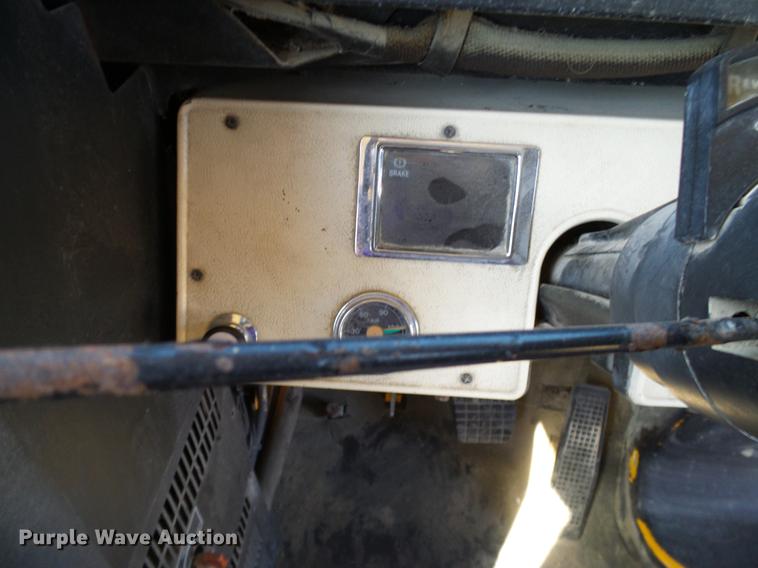 image for item DC7994 1997 Ford B800 Blue Bird school bus