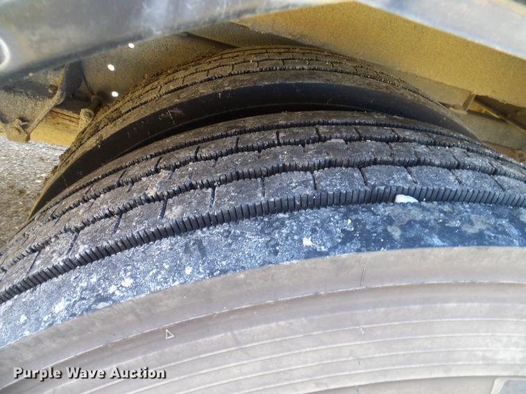 image for item DC7994 1997 Ford B800 Blue Bird school bus