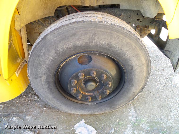 image for item DC7994 1997 Ford B800 Blue Bird school bus