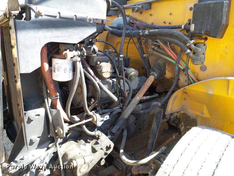 image for item DC7995 1994 International 3700 Carpenter school bus