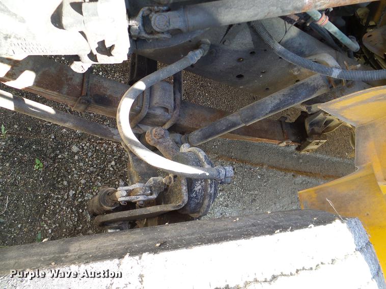 image for item DC7995 1994 International 3700 Carpenter school bus