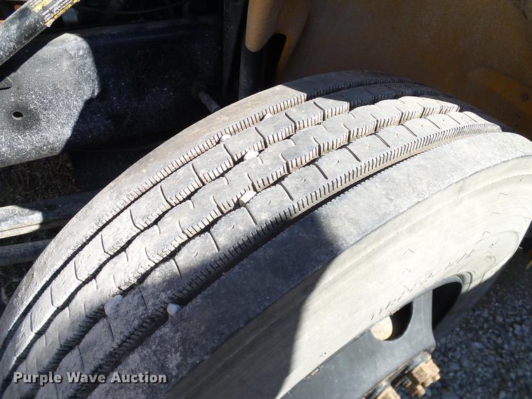 image for item DC7997 1998 Freightliner FS65 Blue Bird school bus