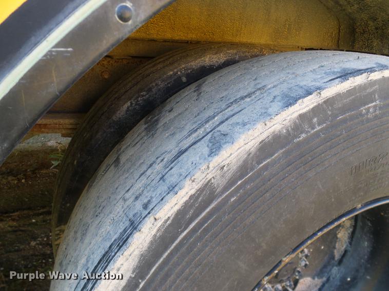 image for item DC7997 1998 Freightliner FS65 Blue Bird school bus