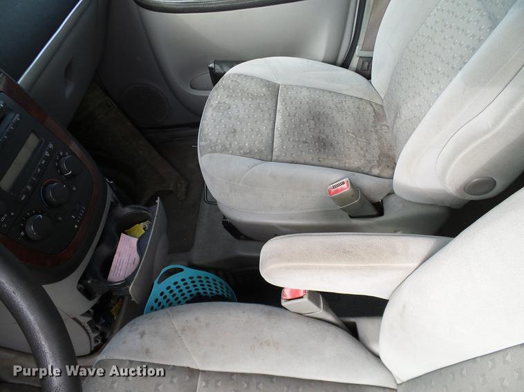 image for item DD1460 2007 Chevrolet Uplander van