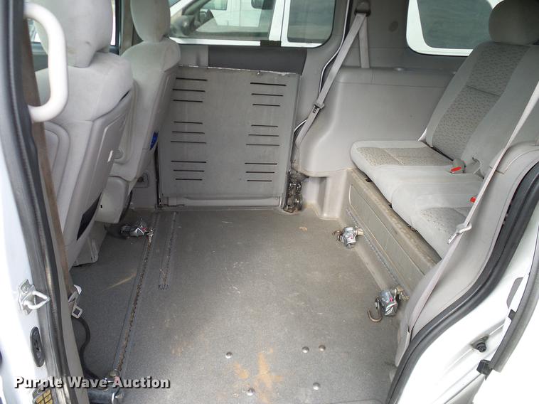 image for item DD1460 2007 Chevrolet Uplander van