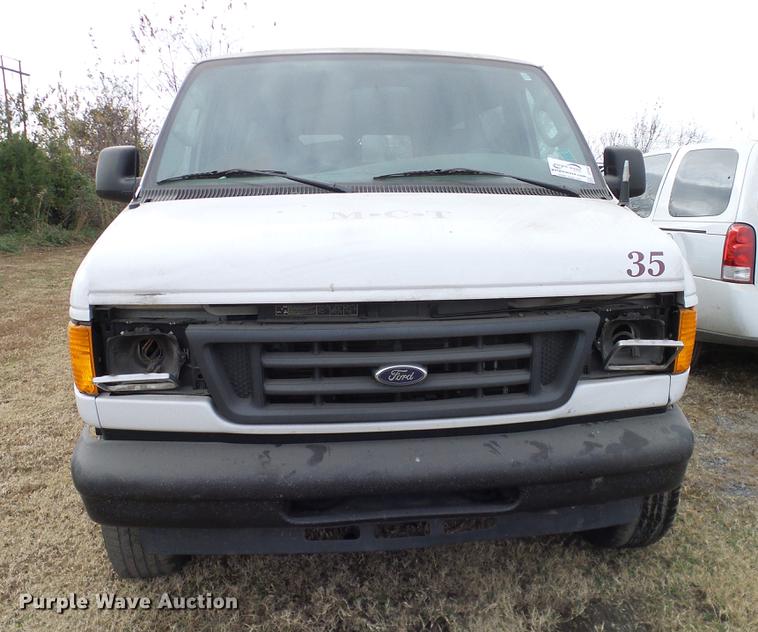 image for item DD1461 2006 Ford E350 XL van