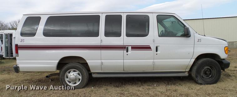 image for item DD1461 2006 Ford E350 XL van