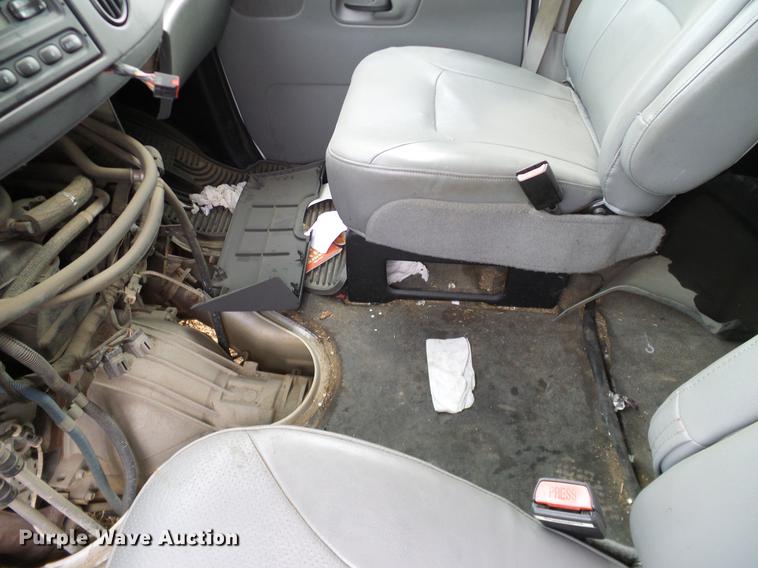 image for item DD1461 2006 Ford E350 XL van