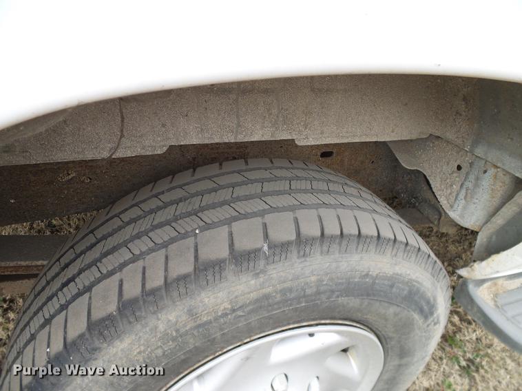 image for item DD1461 2006 Ford E350 XL van