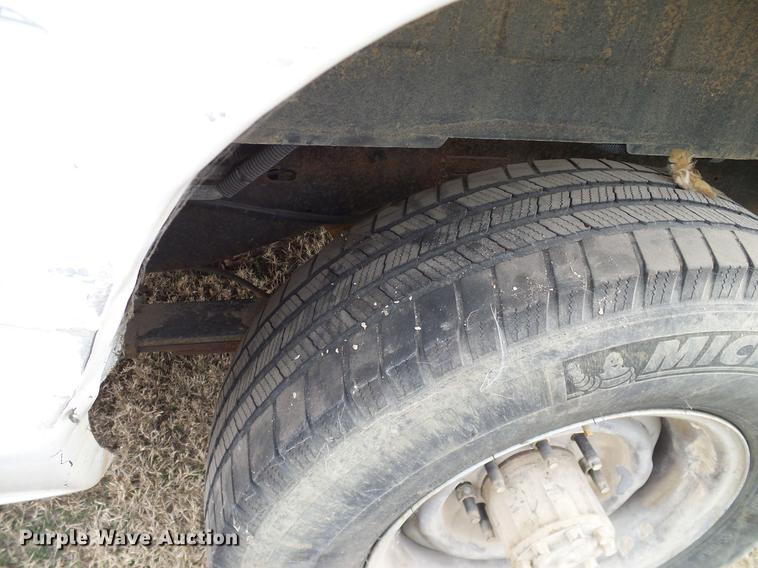 image for item DD1461 2006 Ford E350 XL van