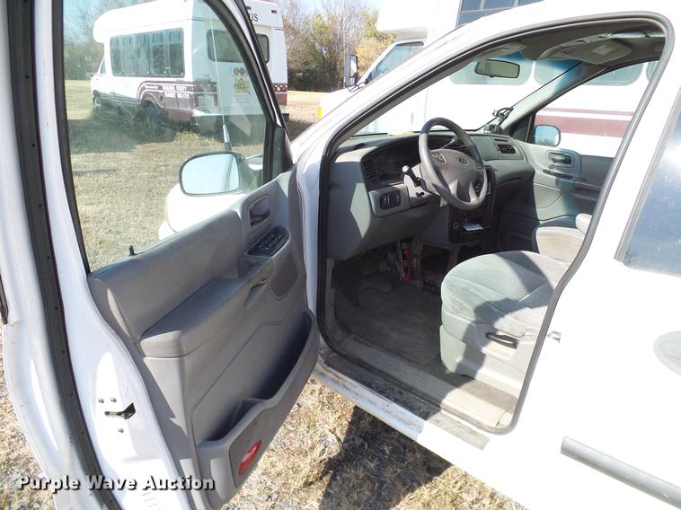 image for item DD1462 2003 Ford Windstar van