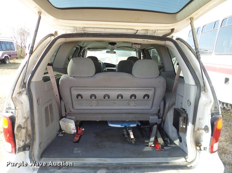 image for item DD1462 2003 Ford Windstar van