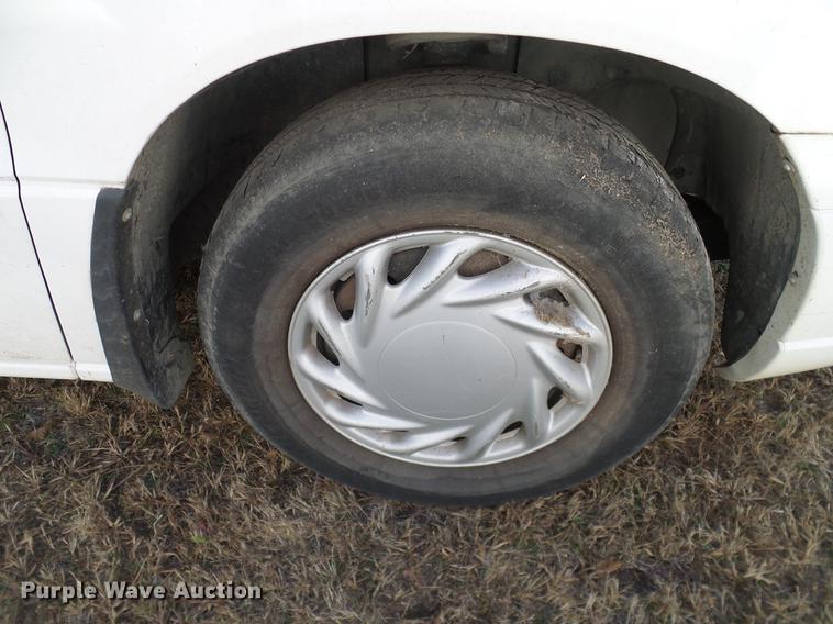 image for item DD1462 2003 Ford Windstar van