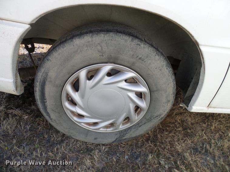 image for item DD1462 2003 Ford Windstar van