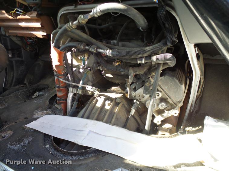 image for item DD1463 2005 Ford Econoline E450 shuttle bus