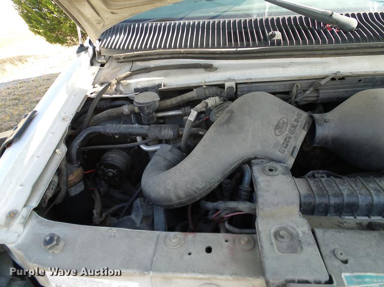 image for item DD1463 2005 Ford Econoline E450 shuttle bus