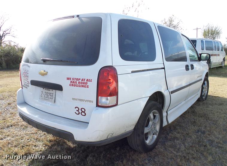 image for item DD1464 2007 Chevrolet Uplander van