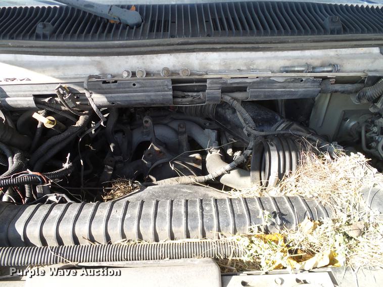 image for item DD1465 2005 Ford Econoline E450 shuttle bus