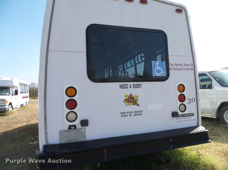 image for item DD1465 2005 Ford Econoline E450 shuttle bus