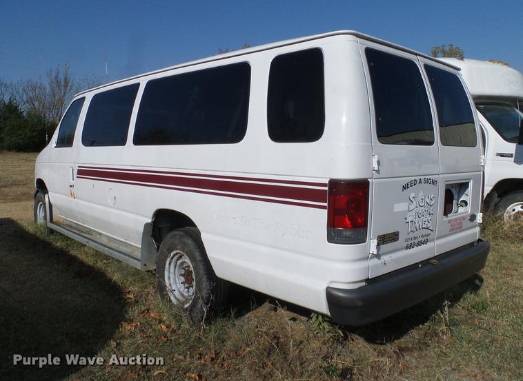 image for item DD1466 2005 Ford E350 XL van
